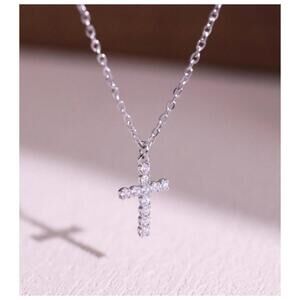 Petite cross - Necklace - Silver - CZs - 18"